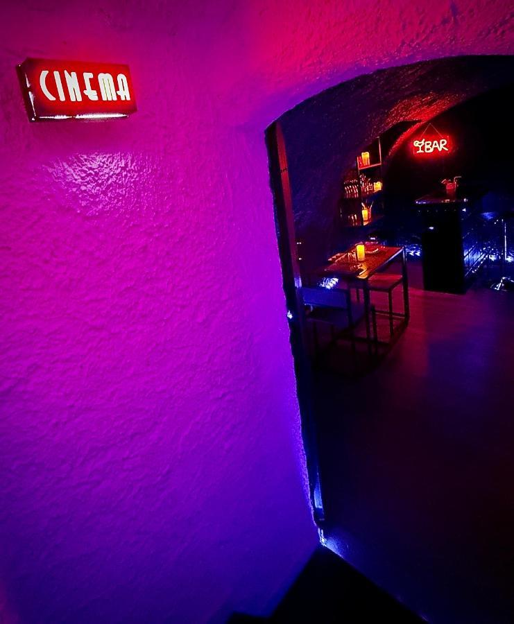 Love Room Suite Dirty Diana Aubagne Buitenkant foto