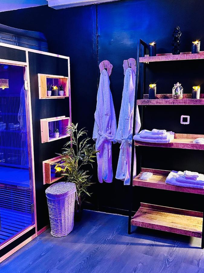 Love Room Suite Dirty Diana Aubagne Buitenkant foto